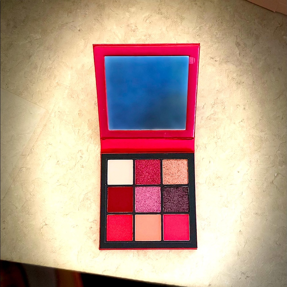 Hudabeauty ruby eyeshadow natures cartel lipstick